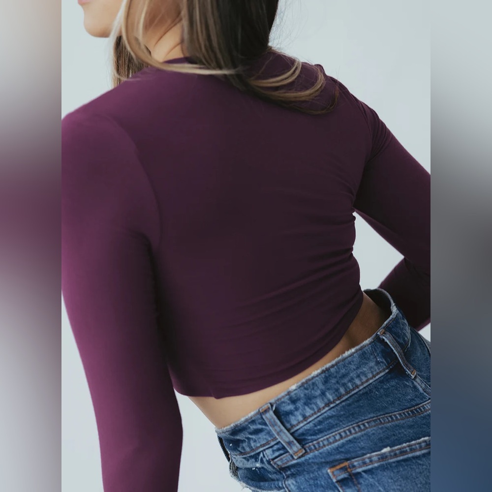 Klassy Network LONG SLEEVE SQUARE NECK BRAMI in Plum - Picture 3 of 9